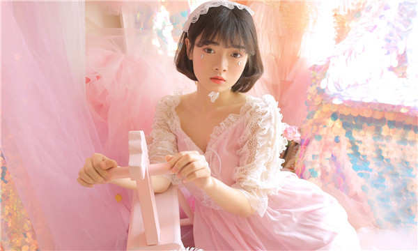 九所镇供卵试管代怀生子多少钱？这一直是很多不孕不育家庭关注的话题。在中国，不孕不育的发生率越来越高，根据《中国不孕不育现状调研报告》显示，育龄夫妇的不孕不育率从20年前的3%增长至现在的12.5%-18.2%，患者人数高达6000万以上。在这样的背景下，许多家庭通过供卵试管来实现自己的生育梦想。那么，供卵试管代怀生子的费用到底是多少呢？